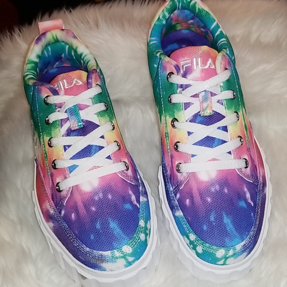 👣FILA Tie Dye 💞Sandblast Low Platform Sneakers💋 - Picture 6 of 9